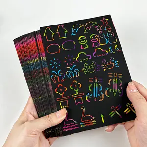 Fogli di carta arcobaleno personalizzati Scratch Art carte magiche colorate nero Scratch it Off Art Crafts Notes Boards