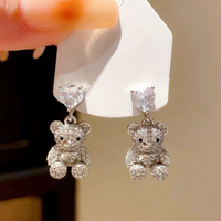Boucles d'oreilles pendantes en alliage léger de luxe avec zircon en forme de cœur, motif ours de dessin animé mignon, romantiques, tendance, haut de gamme, exquises, style noble, pour soirée