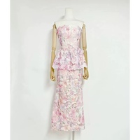 Robe longue sirène élégante sans bretelles à imprimé floral pour femme, idéale pour les soirées formelles et les occasions spéciales