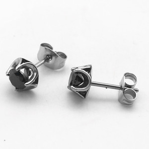 yunnique <b>Stud</b> <b>Earrings</b> Flower Shape <b>Black</b> Zircon Claw Setting 316 Stainless Steel Jewelry Unisex Fashion <b>Earrings</b> - Product Image 2