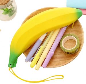 Étui à crayons mignon en forme de banane, personnalisé, différents modèles de fruits, adapté aux étudiants pour emporter à l'école - Product Image 1