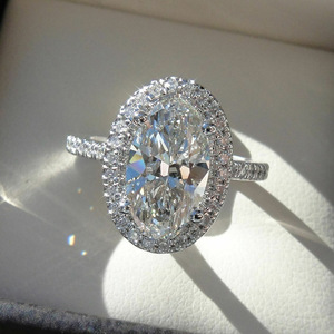 Anello a Forma Ovale Stile Matrimoniale per Donne - Product Image 3