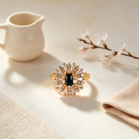 Bague ajustable pour femme plaquée or 18 carats, motif floral soleil, avec pierre centrale rectangulaire en zircon noir et halo, style statement