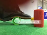Bande de plâtre orthopédique en fibre de verre pour la fixation des fractures