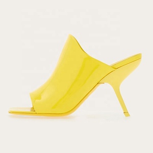 Nouvelles sandales mules à talons hauts pour femmes, originales et uniques, à bout carré ouvert, pour l'été, en cuir verni aux couleurs vives, personnalisables - Product Image 6