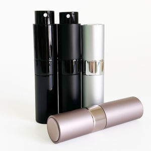 Miniature Hommes En Aluminium 8ml Rechargeable Atomiseur <span class=keywords><strong>Parfum</strong></span> Vaporisateur Métal Cylindre Noir Bouteille <span class=keywords><strong>De</strong></span> <span class=keywords><strong>Parfum</strong></span> 10 ml - Product Image 4