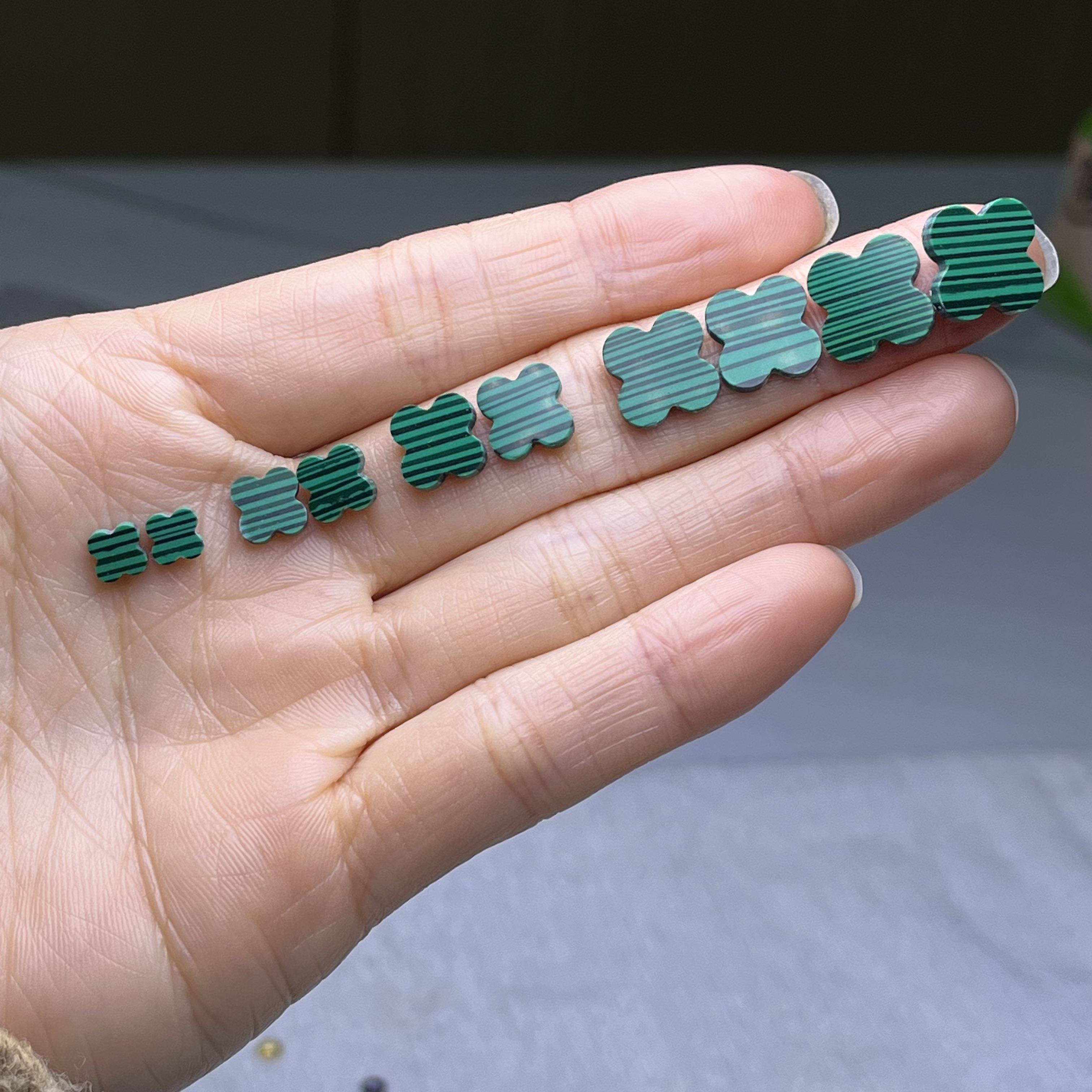 สีเขียว