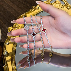 Pulsera de tenis de trébol de cuatro hojas de la suerte con cristales de imitación de moda, en oro rojo, plata y moissanita roja, con diseño de trébol de diamantes - Product Image 3