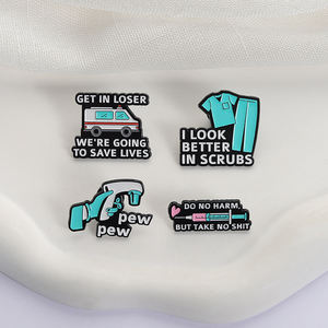 Sming Pins je regarde mieux dans Scrubs émail broches <span class=keywords><strong>Ambulance</strong></span> seringue médicale broche sac à dos revers Badge drô<span class=keywords><strong>le</strong></span> bijoux cadeau - Product Image 4