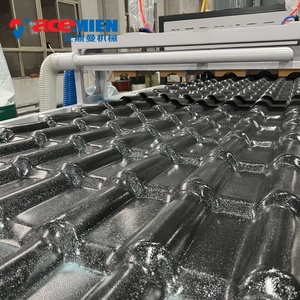 Ligne de production de tôles de toiture en PVC, machine à fabriquer des tuiles en <span class=keywords><strong>plastique</strong></span> - Product Image 5