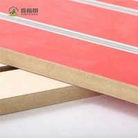 Plaque rainurée en MDF mélaminé UV de 18 mm, haute résistance à l'humidité, norme E2, pour meubles de cuisine - Vente en gros usine