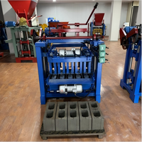 Machine à fabriquer des briques creuses semi-automatique à vibration la plus vendue en Afrique avec une capacité de 220V/380V 4480 P/h