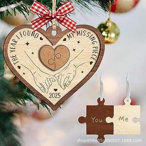 เครื่องประดับแขวนรูปหัวใจไม้ 7.5*7.5 ซม. สลักลายตกแต่งต้นคริสต์มาส ของขวัญวาเลนไทน์ สำหรับตกแต่งบ้าน - Product Image 1