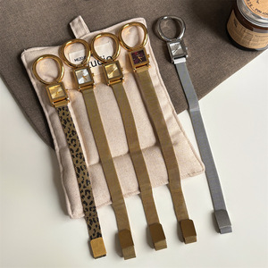 <span class=keywords><strong>Montre</strong></span> pour <span class=keywords><strong>femme</strong></span> IEKEs, style mi-<span class=keywords><strong>montre</strong></span>-<span class=keywords><strong>bracelet</strong></span>, grande <span class=keywords><strong>montre</strong></span> carrée rétro, de niche, luxe léger, <span class=keywords><strong>bracelet</strong></span> en maille magnétique, <span class=keywords><strong>montre</strong></span>-<span class=keywords><strong>bracelet</strong></span> pour <span class=keywords><strong>femme</strong></span>, en direct - Product Image 5