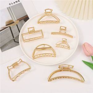 Новые оптовые заколки-крабики для девочек, милые, средние, простые, геометрические, металлические, для женщин - Product Image 5