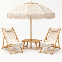 Ensemble de loisirs de plage avec décoration à pompons et motif floral, comprenant table, chaises et parasol