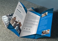 Brochure publicitaire personnalisée en papier kraft cartonné avec impression offset couleur intégrale, couverture rigide, dépliant, livret
