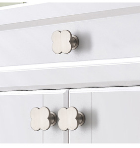 Single-Hole Pull Handle Simple Four-leaf Clover Colored Zinc Alloy Modern for Bedrooms Kitchen Drawer 25mm Cabinets Wardrobes - Product Image 5
