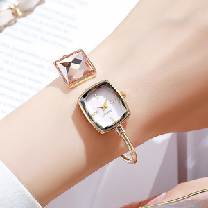 CJH High End square <strong>Pearl</strong> Women's <strong>Watch</strong>, Korean Niche Fashion Student Quartz Alloy Environmentally Friendly Bracelet <strong>Watch</strong> - Product Image 1