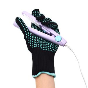 Gants de protection résistants à la chaleur pour la coiffure, pour le bouclage, le lissage et le travail avec un fer à lisser - Product Image 4