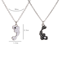 Collier en alliage Tai Chi Bagua Poisson, pendentif Yin Yang noir et blanc, chaîne maille forçat, accessoires minimalistes pour couple, vente en gros