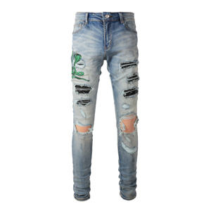 Fabricante de <span class=keywords><strong>Jeans</strong></span> Personalizados, <span class=keywords><strong>Jeans</strong></span> para Hombre, Corte Ajustado, Estilo Urbano, Desgastados, Bordados, con Parches de Cuero - Product Image 1