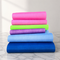 Wasserdichte Antistatische Leichte Reißfeste Glatte 100% Polyester Nadelfilz-Bastelbögen Steifer Vliesstoff