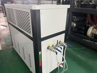 Machine de soufflage par étirage de PET à 12 cavités Xuye XUYE-12CR600, haute efficacité, prix bas, stable, contrôle automatique par PLC