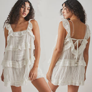 La barboteuse Billowy de mode de dames d'été est décrite dans une fabrication molle de coton avec le style de traction de <span class=keywords><strong>dentelle</strong></span>, <span class=keywords><strong>Shorty</strong></span>-longueur. - Product Image 5