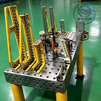 Plateforme de soudage modulaire 3D nitrurée anti-usure, table de travail à trous de positionnement flexibles pour la fabrication de structures métalliques en acier