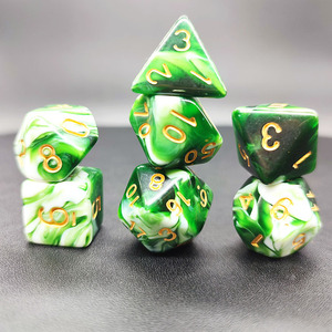 Nian Diceworks usine personnalisé 16mm tourbillon vert blanc dés en plastique résine acrylique matériel RPG <span class=keywords><strong>jeux</strong></span> de société mdn <span class=keywords><strong>Berserk</strong></span> <span class=keywords><strong>jeux</strong></span> de dés - Product Image 5