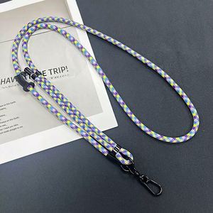 Étui de téléphone bandoulière personnalisé avec sangles réglables en dacron et cordon de cou pour téléphone portable avec patch universel détachable - Product Image 3
