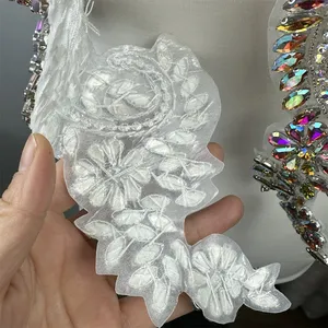 Parche DIY Multicolor Hecho a Mano con Flores de Cristal, Espejo y Pedrería Brillante para Abrigos, Cinturones, Hombros y Vestidos de Novia - Product Image 2