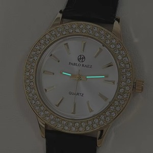 Montre à quartz minimaliste pour femme, en promotion, avec lunette en cristal de luxe, bracelet en cuir vintage, ton or, étanche et lumineuse - Product Image 5