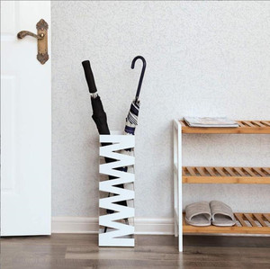 Moderno <span class=keywords><strong>Portaombrelli</strong></span> da Terra <span class=keywords><strong>in</strong></span> <span class=keywords><strong>Ferro</strong></span> <span class=keywords><strong>Battuto</strong></span> Creativo a Due Lati con Rivestimento <span class=keywords><strong>in</strong></span> Polvere per Hall di Hotel e Uso Domestico - Product Image 3