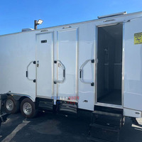 Mobile 4 Stands En Plein Air De Luxe Portable Salles De Bains Remorque Prix Usine Toilettes Remorque Camping Caravane Toilette Fabricants
