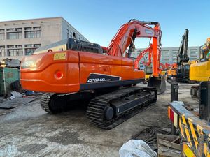 รถขุดไฮดรอลิกขนาดใหญ่ 34 ตัน รุ่น Ultimate Rock Breaker Doosan DX340 พร้อมเครื่องยนต์ดีเซล Doosan DE08TIS ได้รับการรับรองมาตรฐาน CE/EPA พร้อมปั๊มแรงดันสูง - Product Image 1