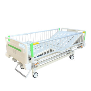 Cama Hospitalaria Manual de Nieve con Manivela Simple/Doble para Centros de Maternidad e Infantiles con Barandilla Completa y Ajustable - Product Image 2