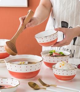 Service de table de luxe en porcelaine à design personnalisé pour restaurants, comprenant bols, assiettes et vaisselle en porcelaine fine (Bone China) - Product Image 5