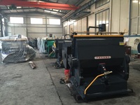 Machine de découpe et de rainurage manuelle à plat pour la fabrication de boîtes en carton ondulé