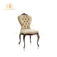 Ensemble de meubles de salle à manger modernes en bois massif de luxe avec table rectangulaire extensible et chaises en tissu rembourré pour usage hôtelier