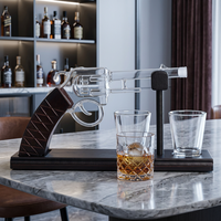 Ensemble de carafe à whisky en verre en forme de revolver avec 2 verres à shot, support en bois, logo personnalisé, cadeau, articles de bar