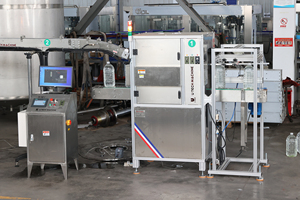 Máy Chèn Tay Cầm 5L 10L Tự Động Máy Dán Tay Cầm Chai PET Kiểm Tra Dầu Nước Máy Chèn Vòng Tay Áo - Product Image 4