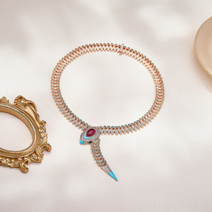 Collana di Lusso a Forma di Serpente Placcata in <span class=keywords><strong>Oro</strong></span> Rosa con Turchese e Zirconi Rosa, Choker Statement - Product Image 4