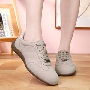 <span class=keywords><strong>Scarpe</strong></span> da ginnastica da donna eleganti in pelle scamosciata, pronte per la spedizione, con suola piatta in gomma, ideali per l'uso quotidiano e lo streetwear, perfette per il jogging. - Product Image 6