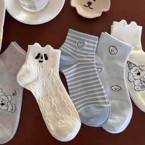Calcetines hasta el tobillo para mujer, diseño de perro de dibujos animados, absorbentes del sudor, transpirables, ligeros, para primavera y verano, calcetines cortos para jóvenes - Product Image 1