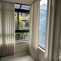 Voilage et rideau en polyester aspect lin avec style Wabi Sabi et rayures verticales pour salon
