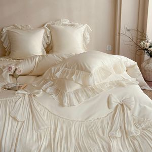 <span class=keywords><strong>ชุด</strong></span>เครื่องนอน<span class=keywords><strong>ผ้า</strong></span>ซาตินคุณภาพสูง 4 ชิ้น <span class=keywords><strong>ผ้า</strong></span>ห่มนวม ปลอกหมอน <span class=keywords><strong>ผ้า</strong></span>คลุมเตียง ทำจากผ้าฝ้ายเส้นใยยาว 100S พร้อมลูกไม้ - Product Image 2