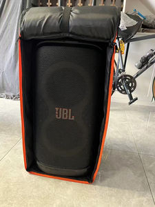 Échantillon gratuit Housse de haut-parleur en nylon rembourrée de luxe Sac de transport pour haut-parleur avec poignée Points d'accès Convient à EON615 (EON615-CVR) - Product Image 2