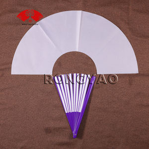 Tendances 2025 13 pouces OEM Design Coloré En Plastique Rib <span class=keywords><strong>Trail</strong></span> Riding Fan Logo Personnalisé Dance Fan Sublimation Blank Clacking Fan - Product Image 4